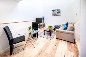 Cozy Modern 2-Bedroom 3 levels Loft central Location Close to Downtown LA